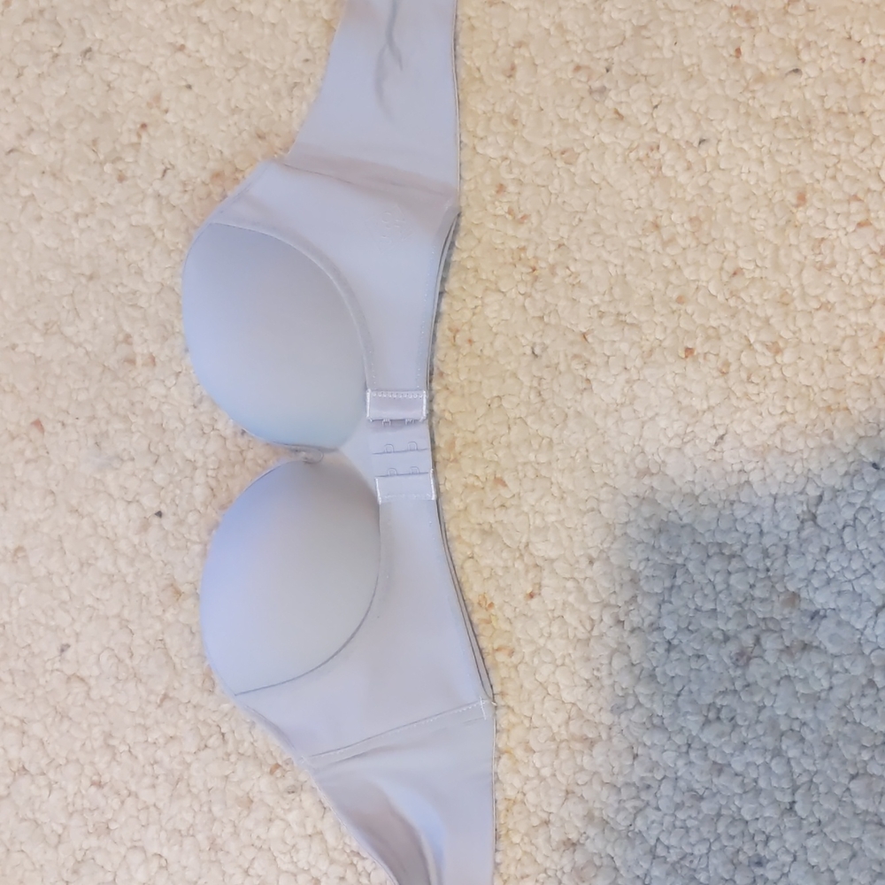 Mega lift strapless bra